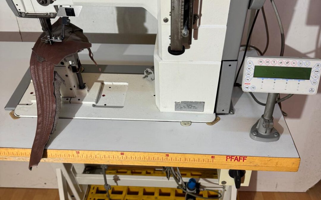 Pfaff 1295-900  Säulen 3 fachtransport Maschine mit Fadenabschneider und 220 Volt Servomotor