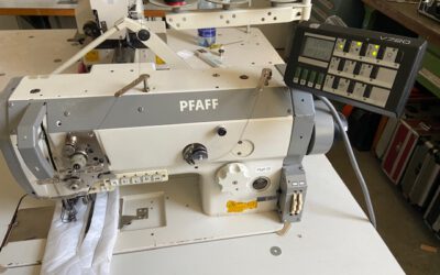 Pfaff 1425-731-900  Triple feed machine with edge cutting and threat cuting